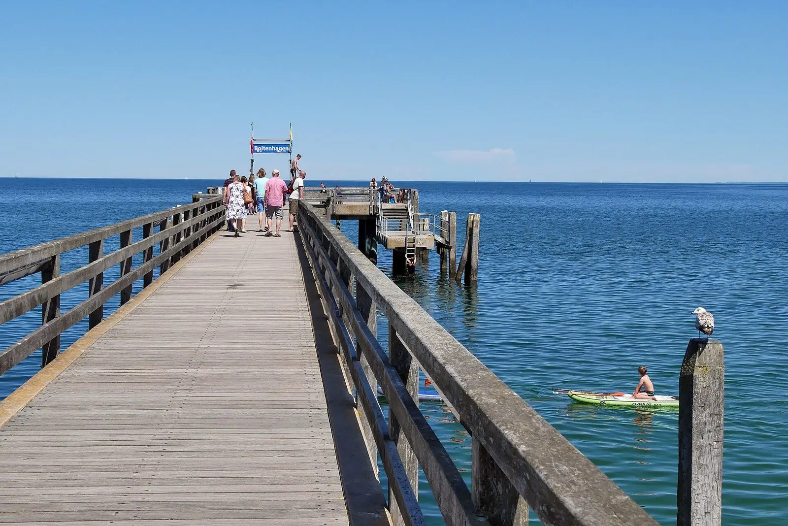 Seebrücke Boltenhagen an der Ostsee bei Sonnenschein